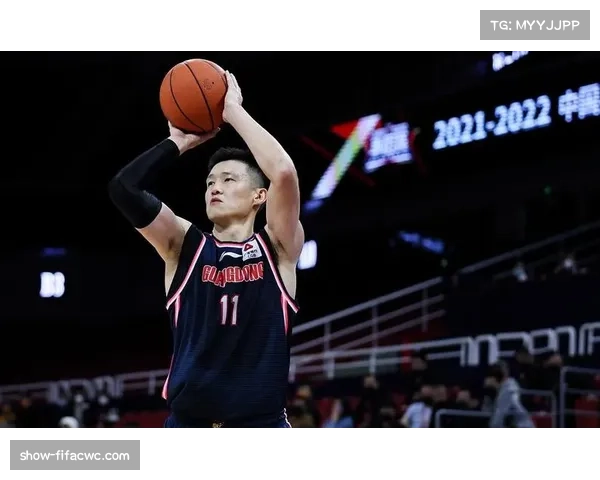 老将周鹏逼近千记三分里程碑 经验成深圳队宝贵财富